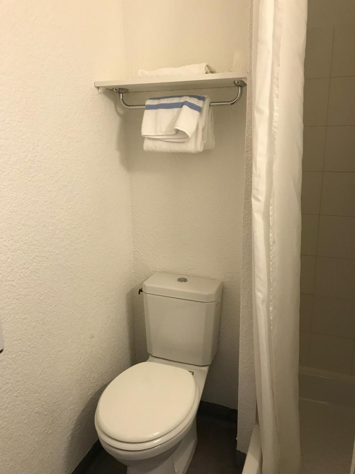 Brit Hotel Essentiel Deltour Mende Kültér fotó